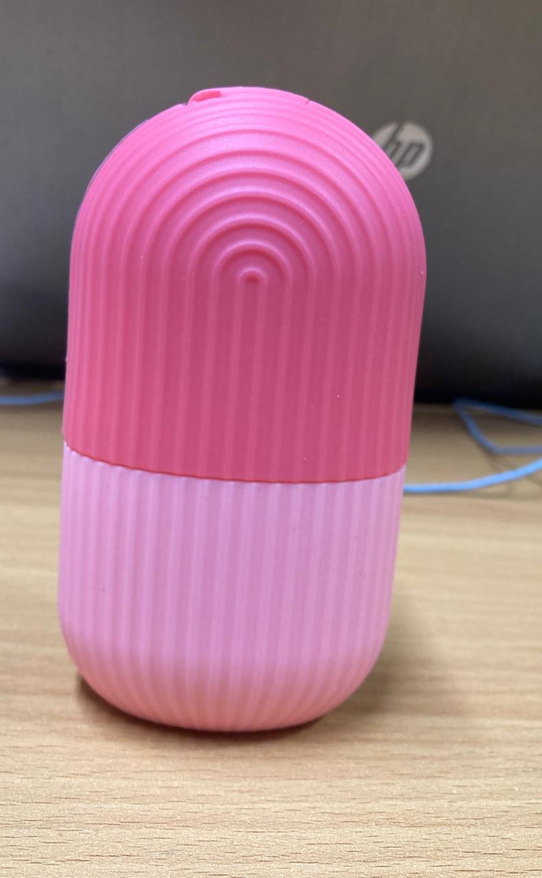 Ice Face Roller – Reusable Facial Ice Roller for Puffiness, Redness & Smoother-Looking Skin